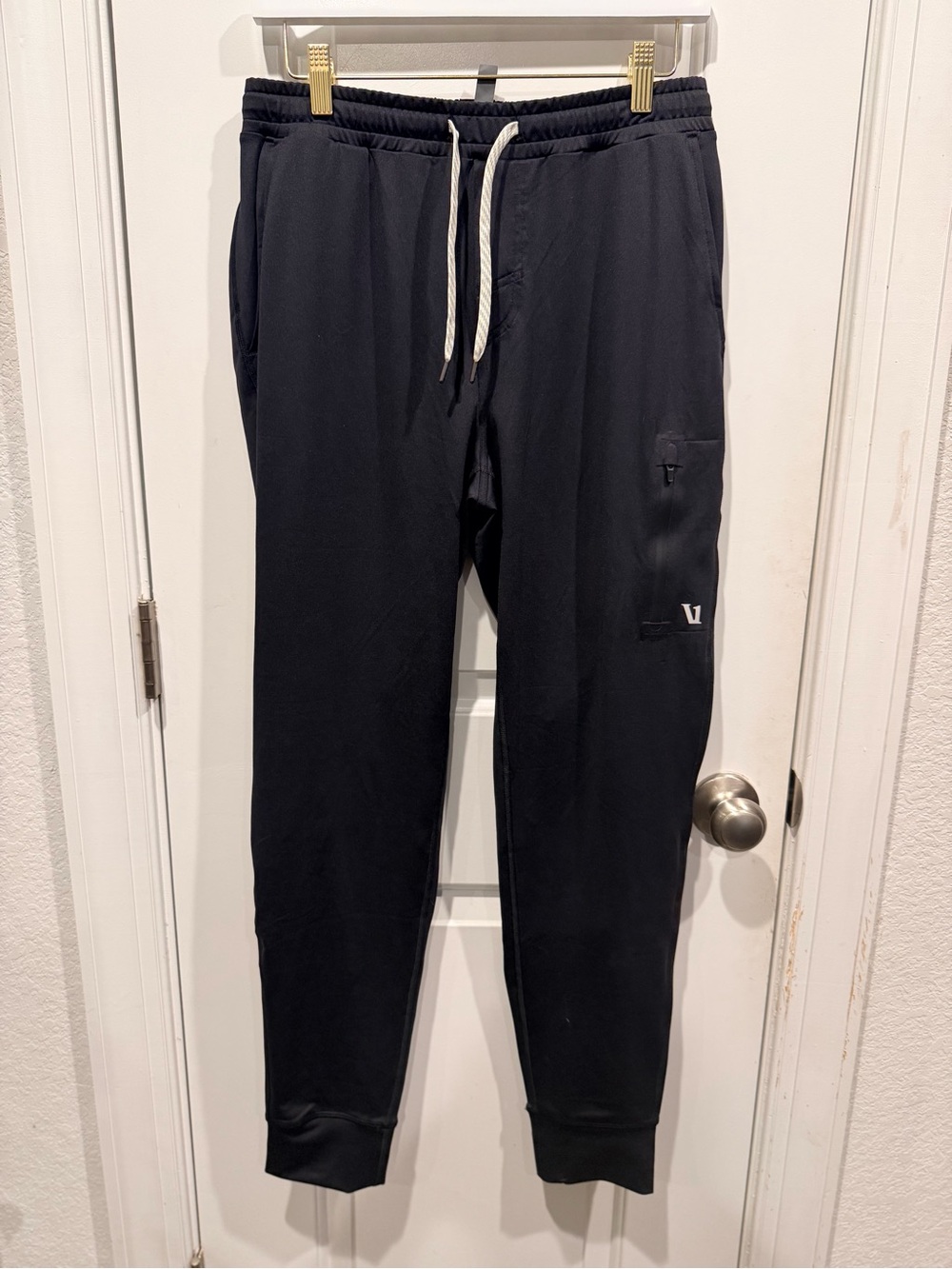 Vuori Black Performance Joggers Men’s Size Small